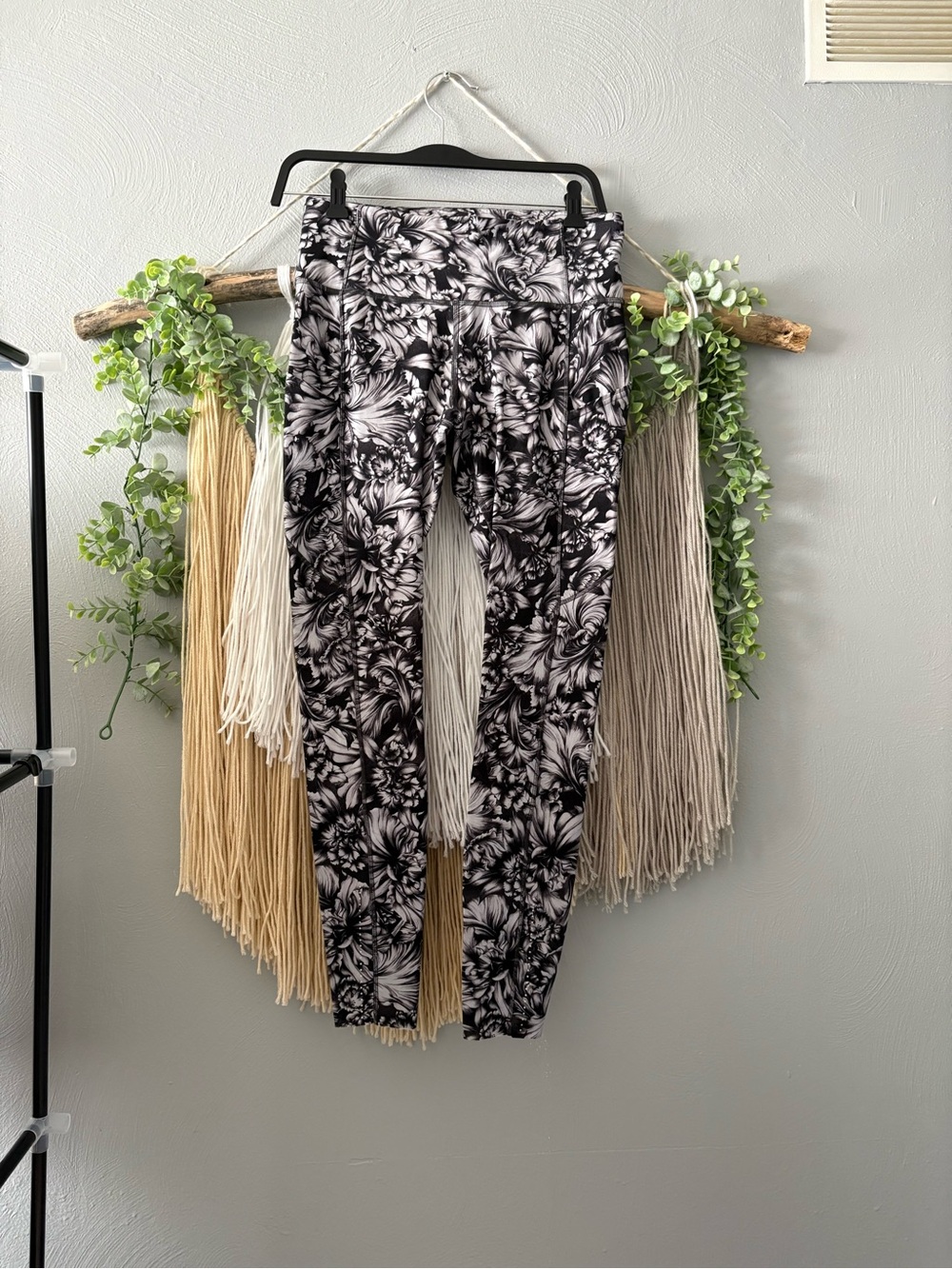 Lululemon Black & White Floral High-Rise Leggings